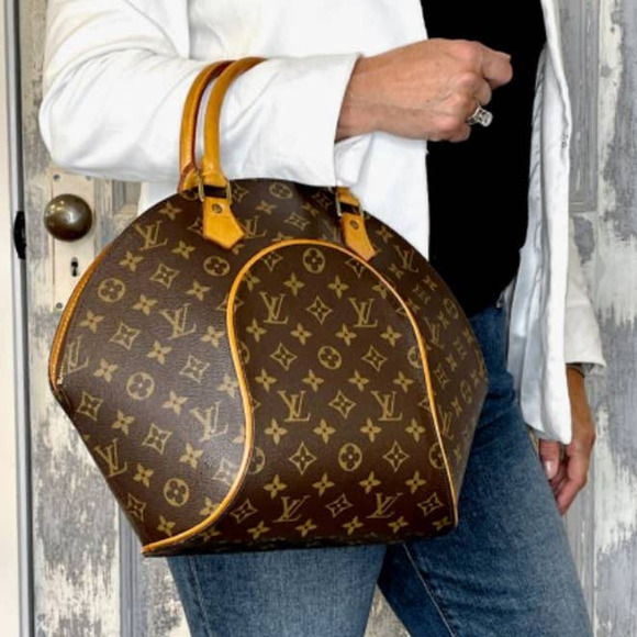 ✨Beautiful✨ Louis Vuitton Ellipse MM